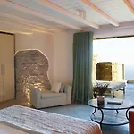 Hotell Aeolis 4*