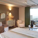 Aeolis Hotel 4*