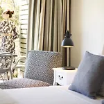 Aeolis Hotel
